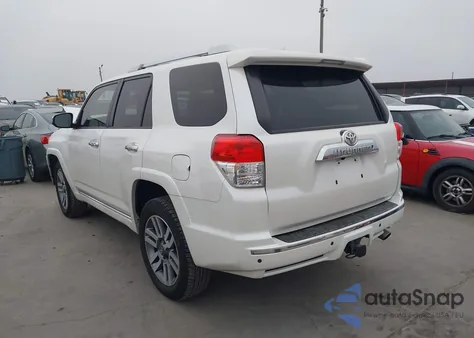 2010 Toyota 4Runner Sr5 V6 z USA, uszkodzony, nr VIN JTEZU5JR2A5002452